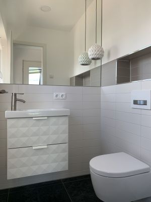 Abbildung: das Gäste-WC - très chic